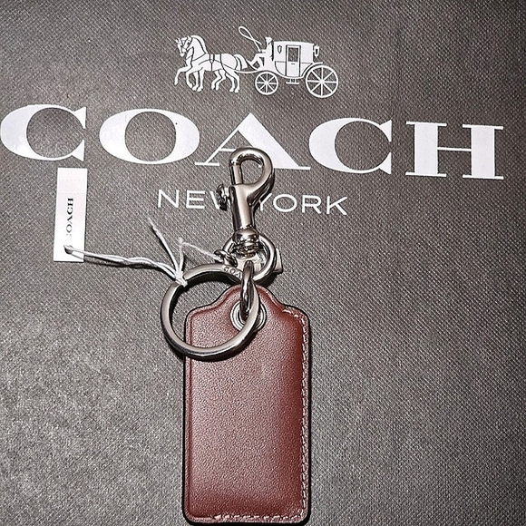 (UNISEX) COACH BOTTLE OPENER KEY FOB / KEYCHAIN W/COACH STAMP (NWT) - Picture 3 of 7